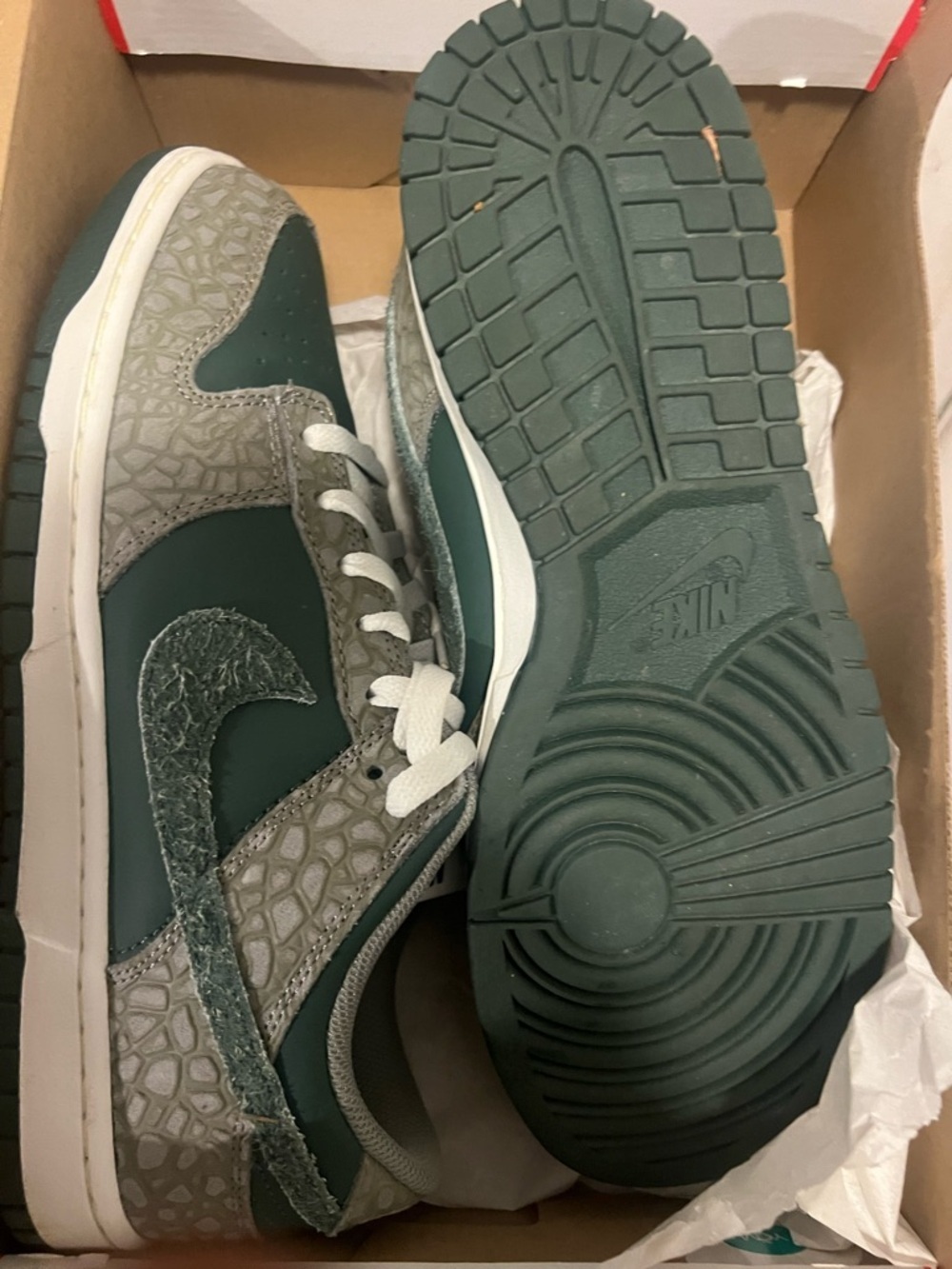 Nike Dunk Low Men’s Sneakers Green and Gray Nike Dunk Low - Picture 5 of 5